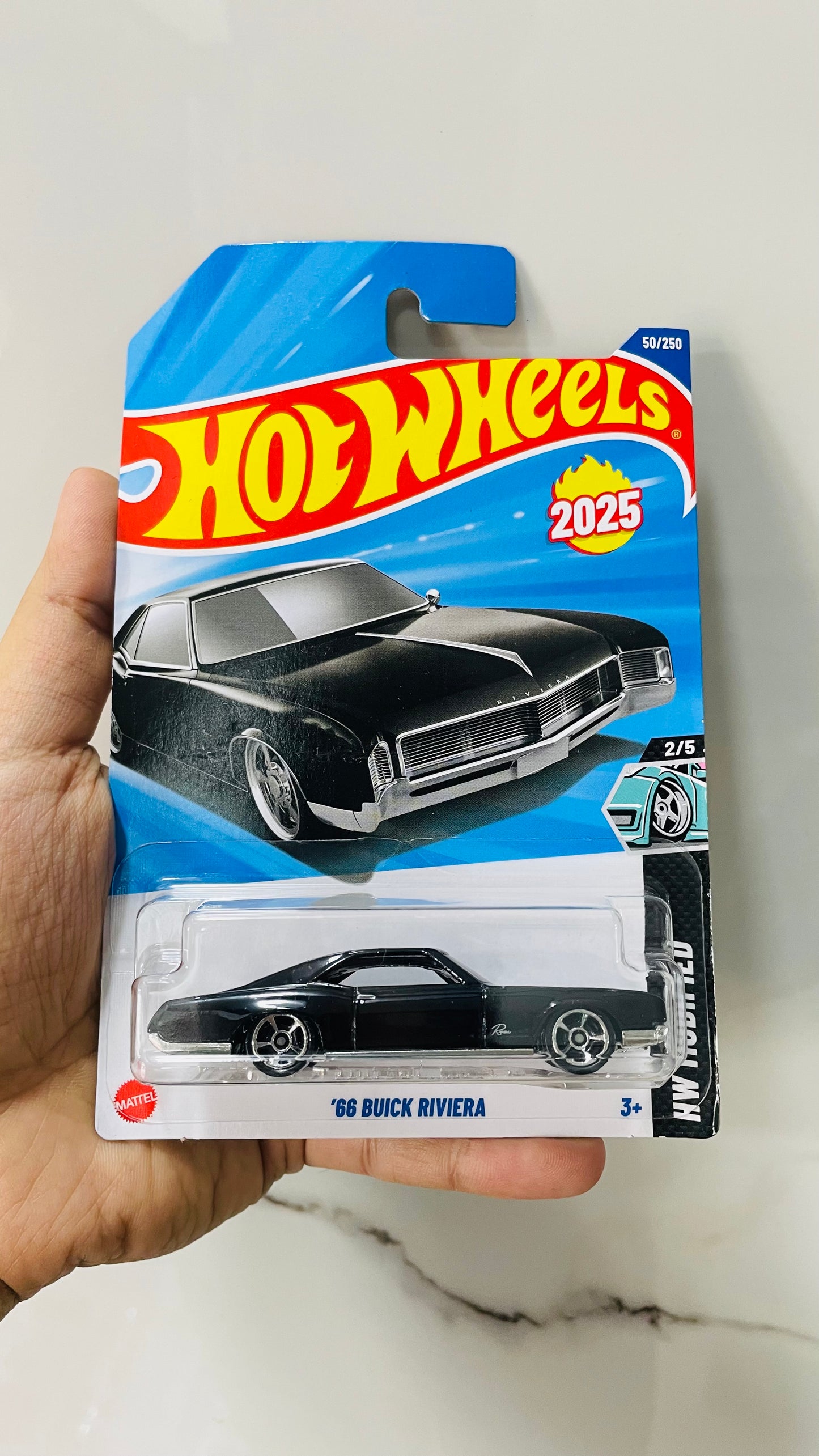 Buick Riviera, Hot Wheels Mainline.