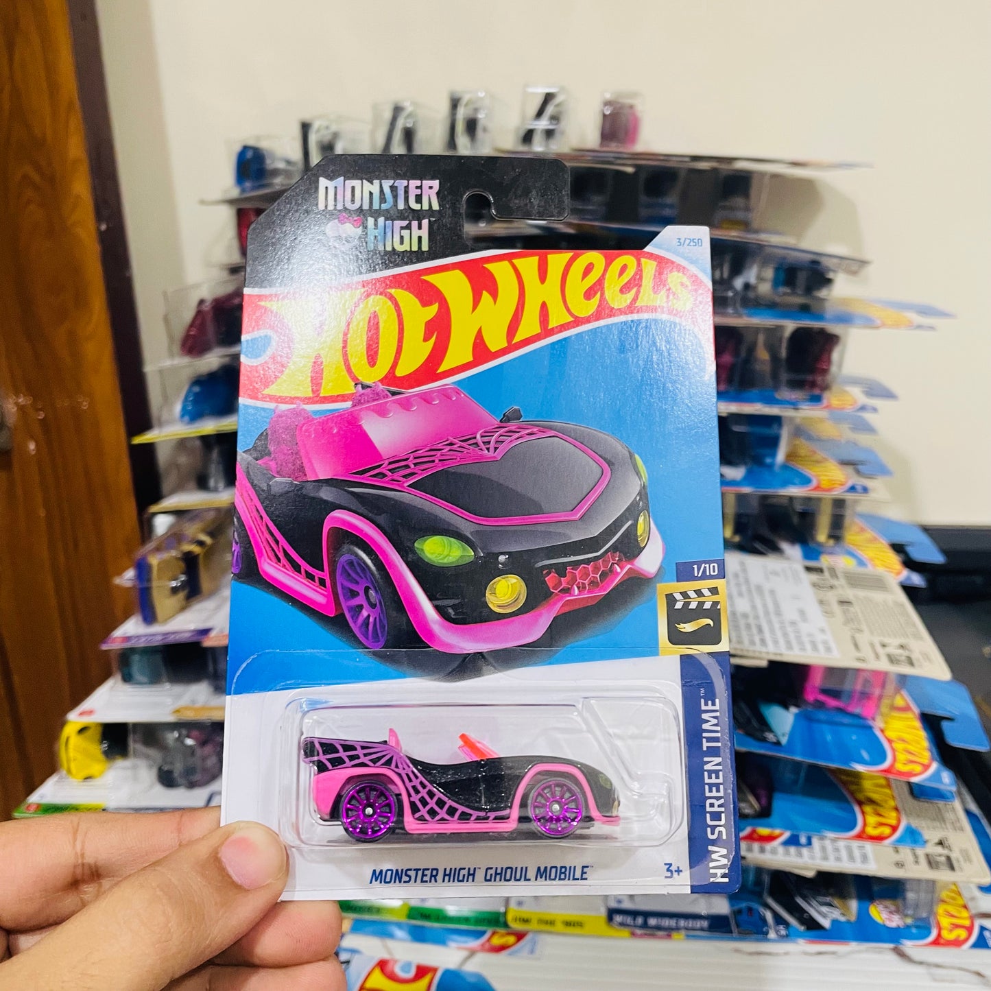 Monster High Ghoul Mobile, Hot wheels Mainline, Imported Card