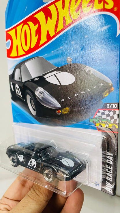 Porsche 904 Carrera GTS, Hot Wheels Mainline.