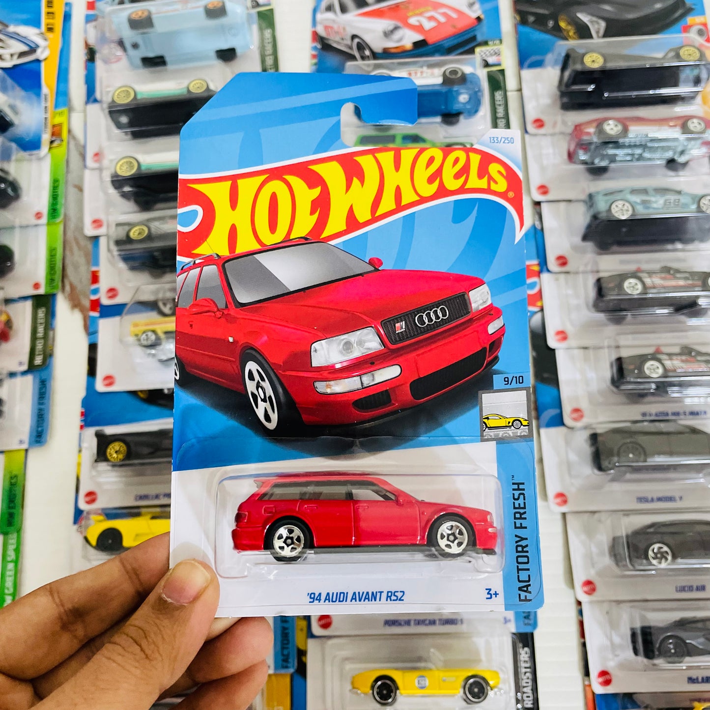 Audi Avant RS2, Hot wheels Mainline, Imported Card